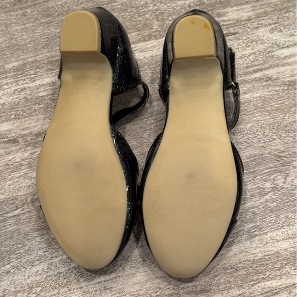 Minnie Mouse Black Glitter dress shoes with Red Polka Dot Bow/girls size 13 - Picture 9 of 12